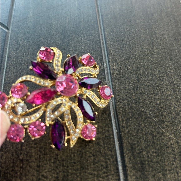 Vintage y2k brooch colorful gold tone costume piece regency feminine old money - Picture 4 of 6